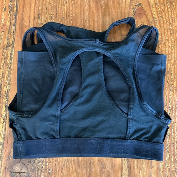 Lululemon Break Free Tank with Mesh Fabric Bra Size 4 in Black Nulux - Picture 6 of 11